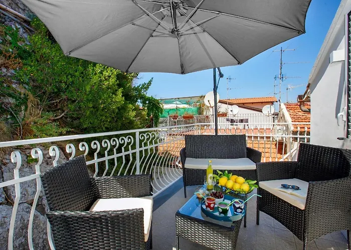 Estate4home - Leucosia Sorrento