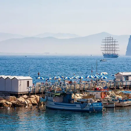 Estate4home - Leucosia בית נופש *